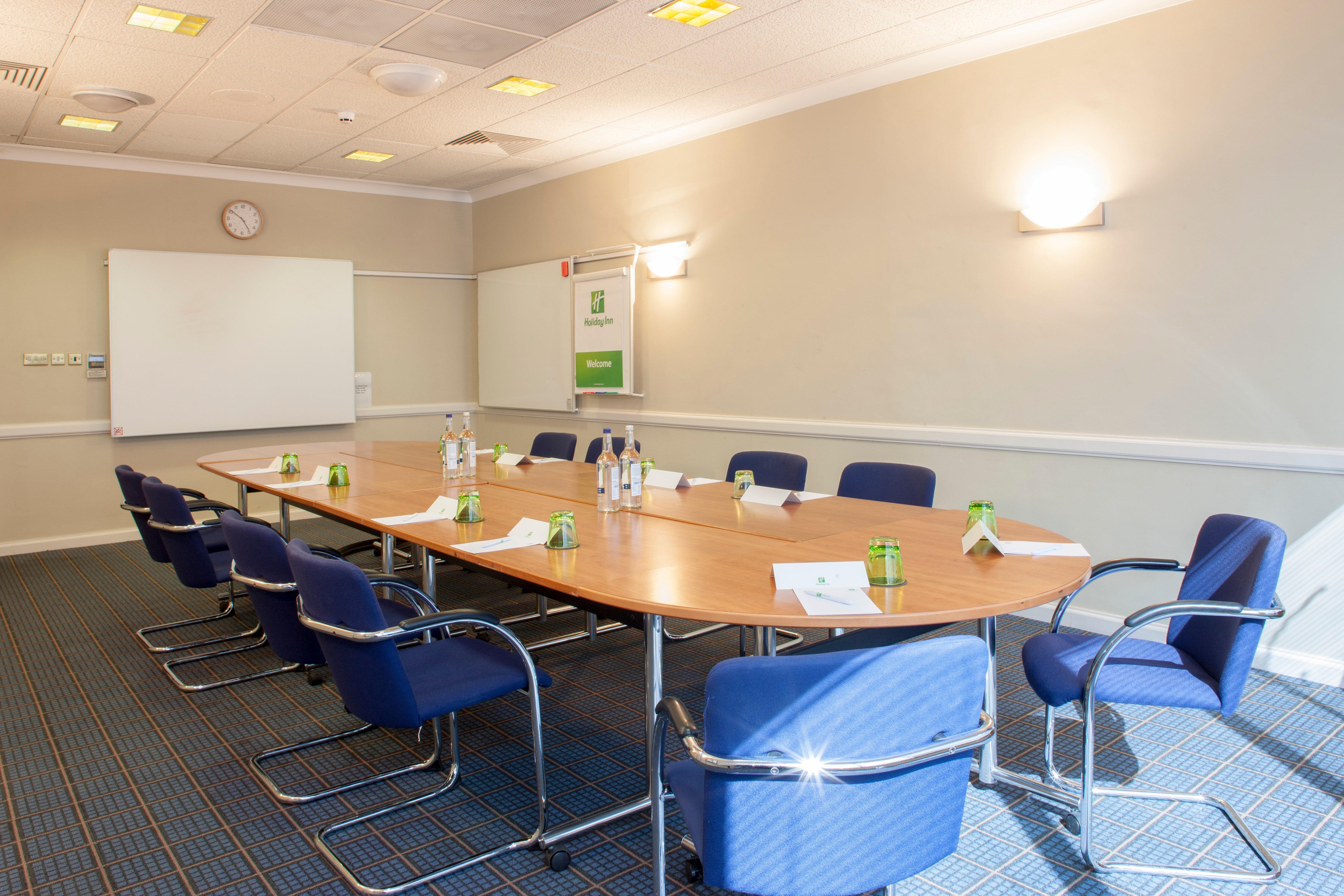 Holiday Inn Runcorn M56 Junction 12 By Ihg Εξωτερικό φωτογραφία