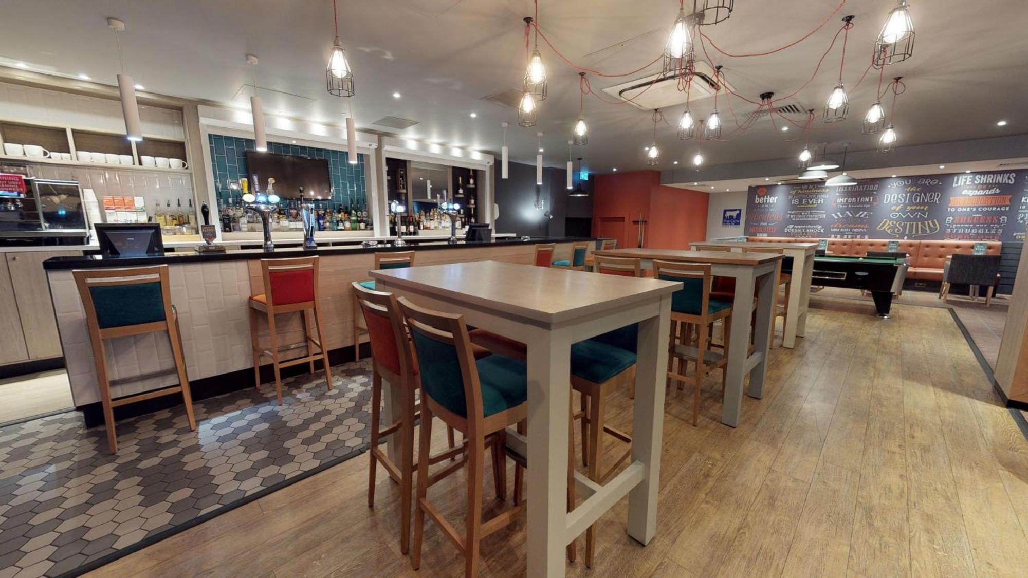 Holiday Inn Runcorn M56 Junction 12 By Ihg Εξωτερικό φωτογραφία