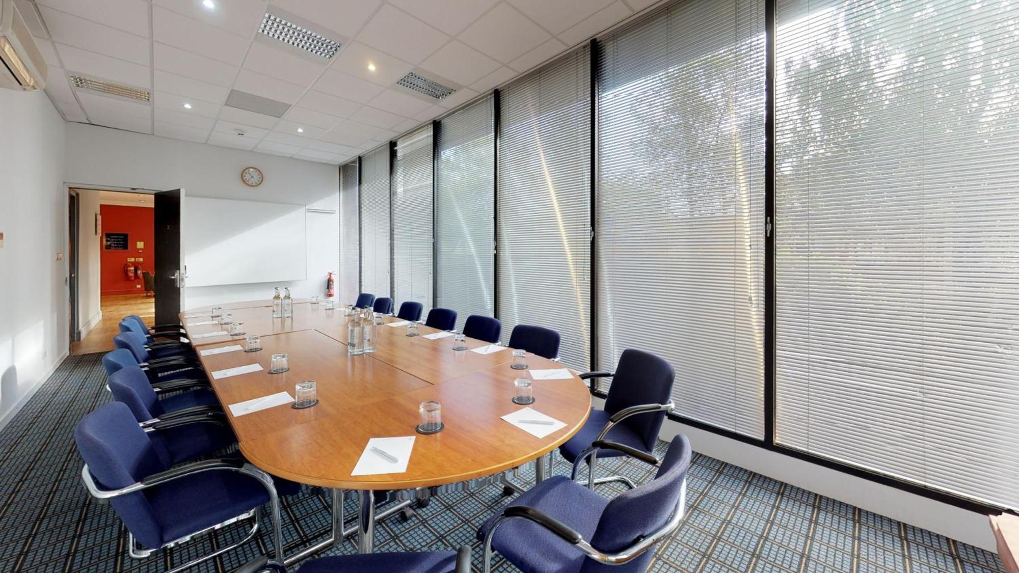 Holiday Inn Runcorn M56 Junction 12 By Ihg Εξωτερικό φωτογραφία