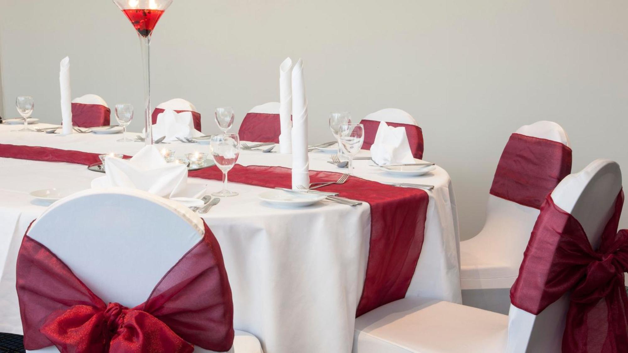Holiday Inn Runcorn M56 Junction 12 By Ihg Εξωτερικό φωτογραφία