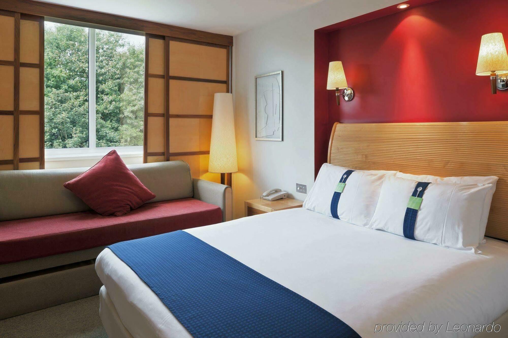 Holiday Inn Runcorn M56 Junction 12 By Ihg Εξωτερικό φωτογραφία